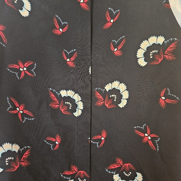 A.L.C. Floral Print Silk Top size 2 - Picture 9 of 12